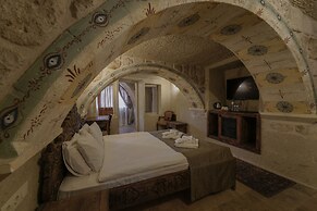 CAPP ROYAL CAVE HOTEL