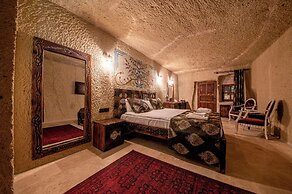 CAPP ROYAL CAVE HOTEL