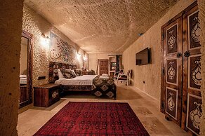 CAPP ROYAL CAVE HOTEL