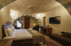 CAPP ROYAL CAVE HOTEL