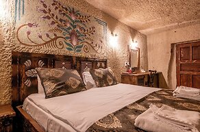 CAPP ROYAL CAVE HOTEL