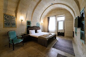 CAPP ROYAL CAVE HOTEL