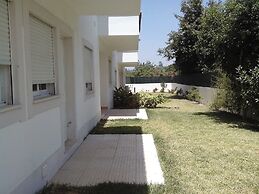 Lovely 1-bedroom Apartment in Olhos de Agua