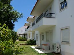 Stunning 1-bed Apartment in Olhos de Agua