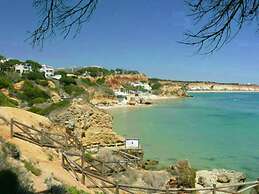 Stunning 1-bed Apartment in Olhos de Agua