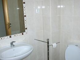 Captivating 1-bed Apartment in Olhos de Agua