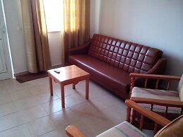 Beautiful 2-bed Apartment in Olhos de Agua