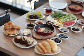 Myrodia by Etapaltınel