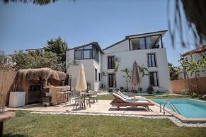 Myrodia by Etapaltınel