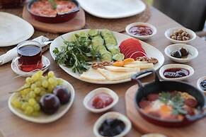 Myrodia by Etapaltınel