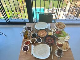 Myrodia by Etapaltınel