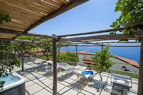 Casa Il Riccio - House With Garden and Breathtaking View