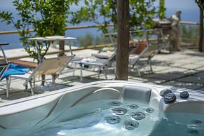 Casa Il Riccio - House With Garden and Breathtaking View