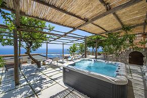 Casa Il Riccio - House With Garden and Breathtaking View