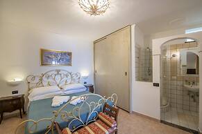 Casa Il Riccio - House With Garden and Breathtaking View