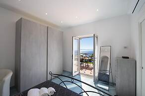 Villa Euriclea - Mediterranean Elegance in the Heart of Praiano