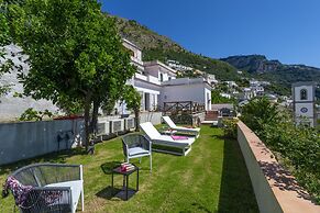 Villa Euriclea - Mediterranean Elegance in the Heart of Praiano