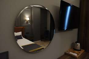 The Pearl Airport Hotel