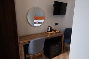 The Pearl Airport Hotel