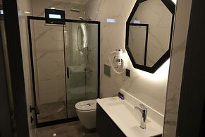 The Pearl Airport Hotel