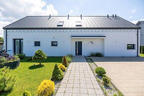 Holiday House Przystan Baltic by Renters