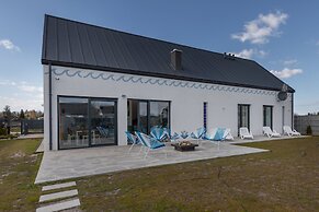 Holiday House Przystan Baltic by Renters