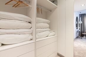 Apartment Sea Towers Gdynia by Renters