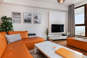 Apartment Sea Towers Gdynia by Renters