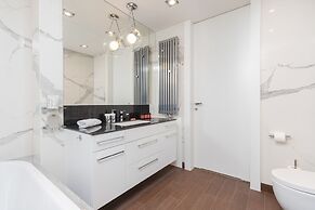Apartment Sea Towers Gdynia by Renters