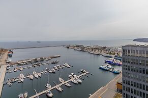 Apartment Sea Towers Gdynia by Renters