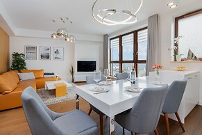 Apartment Sea Towers Gdynia by Renters
