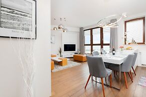 Apartment Sea Towers Gdynia by Renters