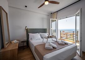 Aiora Suites