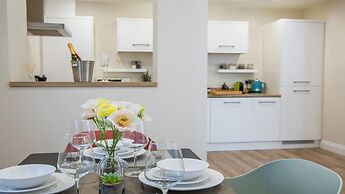 South Quay Apartment - 2 Bedrooms - 2 Bathrooms