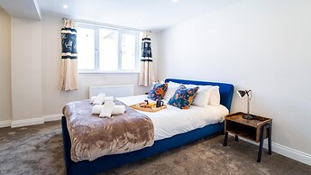 South Quay Apartment - 2 Bedrooms - 2 Bathrooms