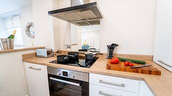 South Quay Apartment - 2 Bedrooms - 2 Bathrooms