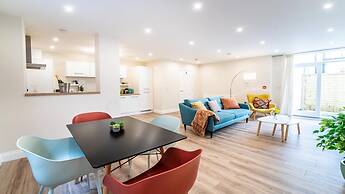 South Quay Apartment - 2 Bedrooms - 2 Bathrooms