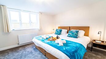 South Quay Apartment - 2 Bedrooms - 2 Bathrooms