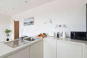 South Quay Penthouse - 2 bed