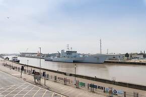 South Quay Penthouse - 2 bed