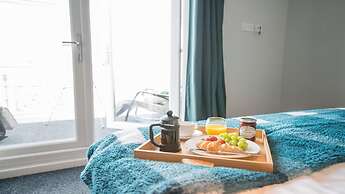 Stunning Beach House On the Beach