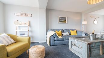 Stunning Beach House On the Beach