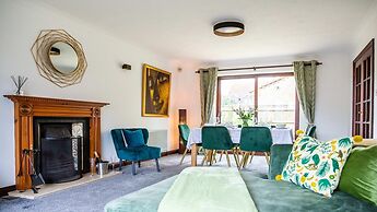 Burgess Beach House a Comfortable 4 bed House