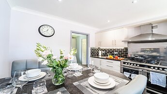 Burgess Beach House a Comfortable 4 bed House