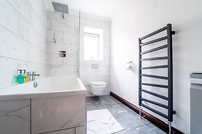 Burgess Beach House a Comfortable 4 bed House