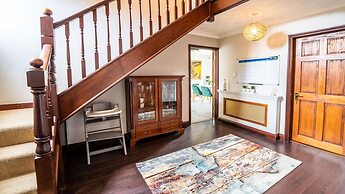 Burgess Beach House a Comfortable 4 bed House