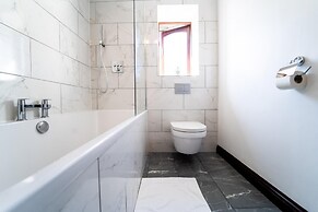 Burgess Beach House a Comfortable 4 bed House