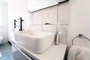 Burgess Beach House a Comfortable 4 bed House