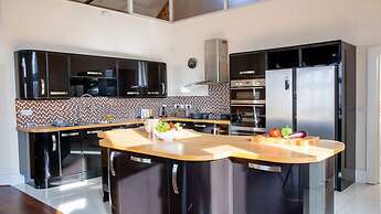 Stunning Maisonette - 3 bed - 3 Bath