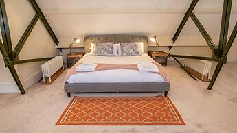 Stunning Maisonette - 3 bed - 3 Bath